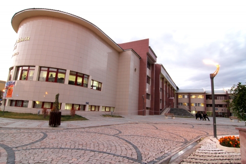 Bayburt Üniversitesi 4 Akademik Personel Alacak